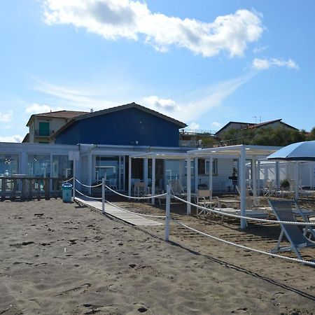 Appartement Miledy Monolocale Direttamente Sul Mare à Marina di Castagneto Carducci Extérieur photo
