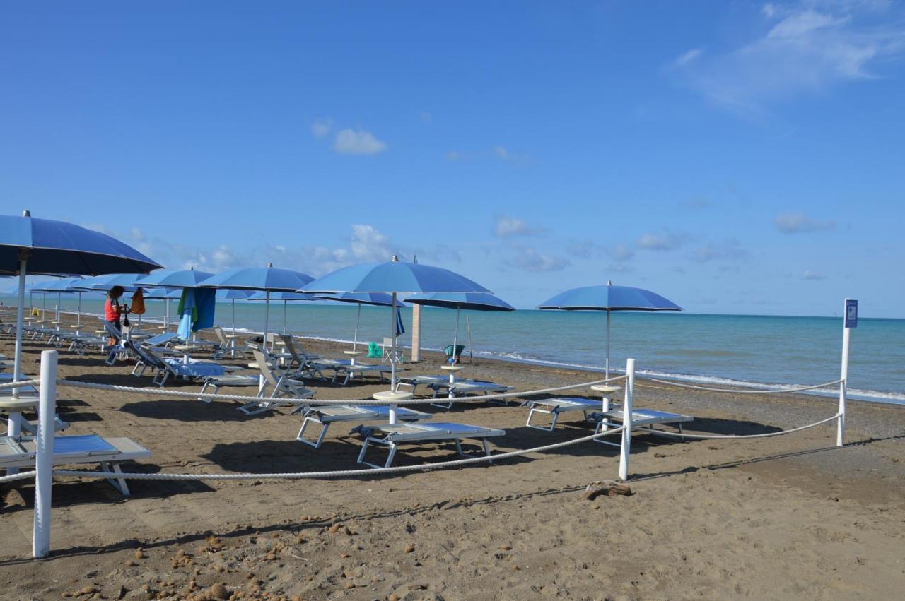 Appartement Miledy Monolocale Direttamente Sul Mare à Marina di Castagneto Carducci Extérieur photo