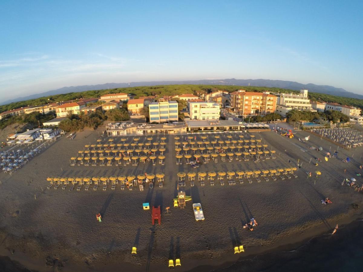 Appartement Miledy Monolocale Direttamente Sul Mare à Marina di Castagneto Carducci Extérieur photo