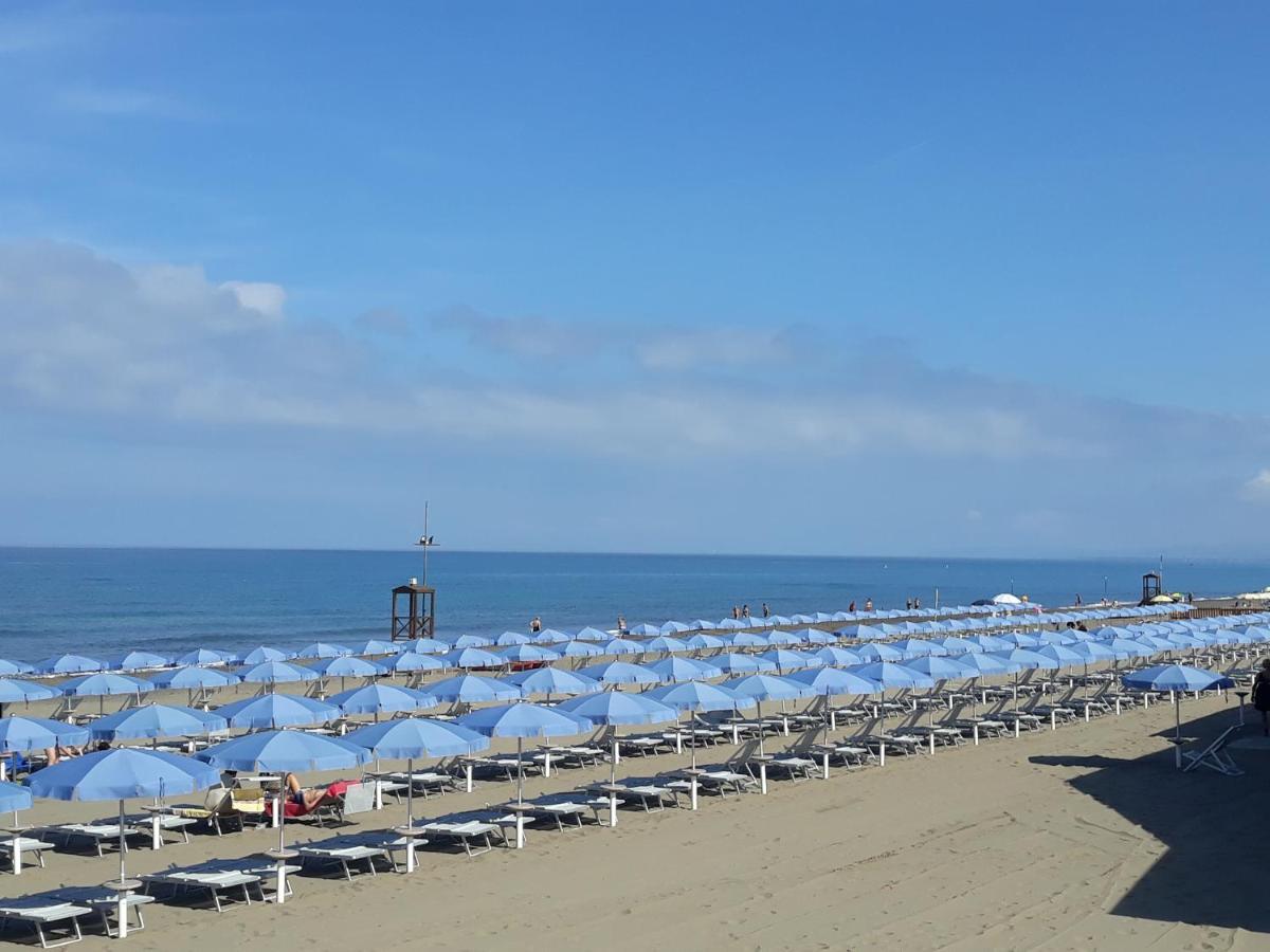 Appartement Miledy Monolocale Direttamente Sul Mare à Marina di Castagneto Carducci Extérieur photo